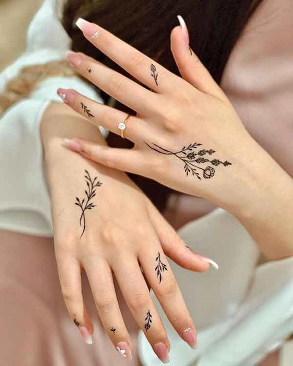 طرح حنا روی دست دخترانه 18