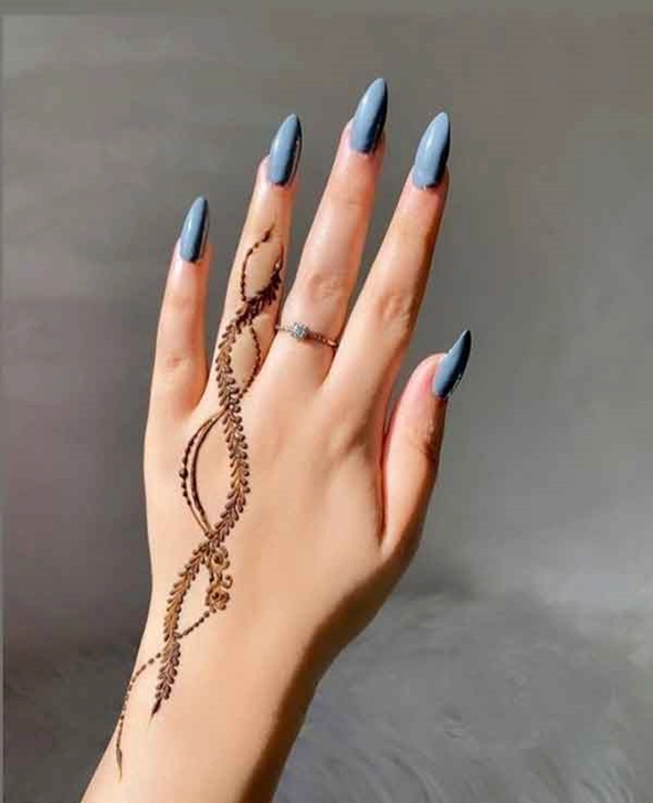 طرح حنا روی دست دخترانه 20