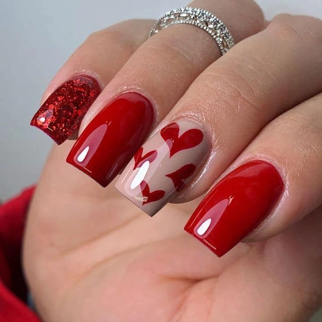 مدل ناخن دخترانه فانتزی عاشقانه 22