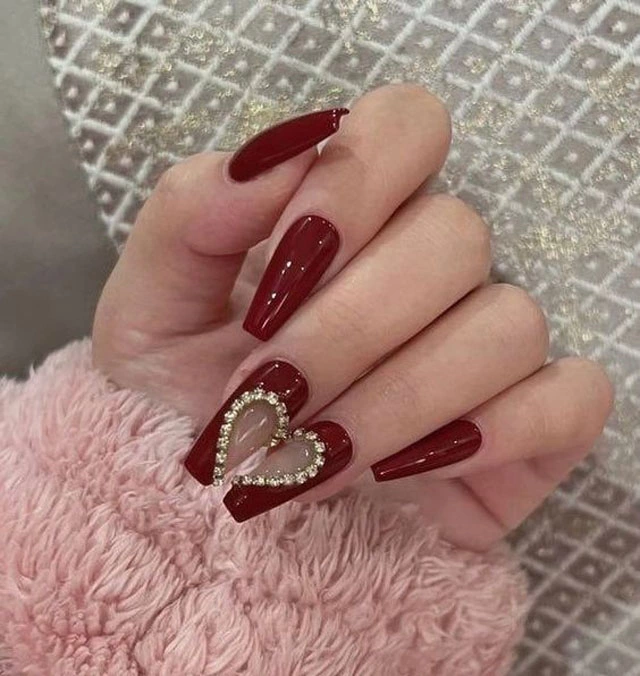 مدل ناخن دخترانه فانتزی عاشقانه 24