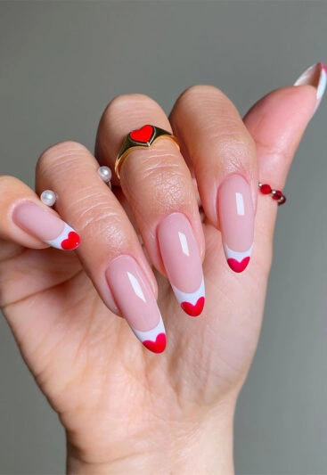 مدل ناخن دخترانه فانتزی عاشقانه 7