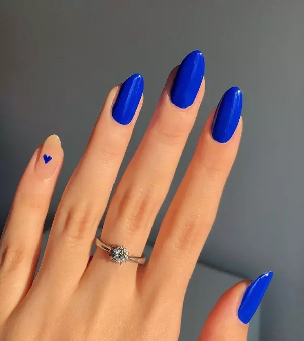 مدل ناخن مینیمال دخترانه 5