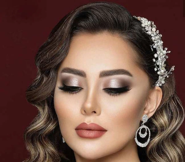 مدل آرایش چشم لایت اروپایی 22