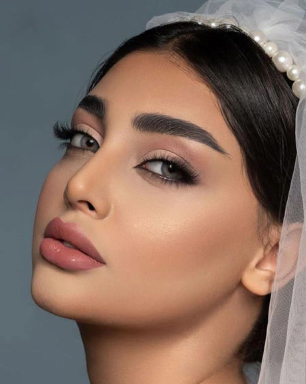 مدل آرایش چشم لایت اروپایی 24