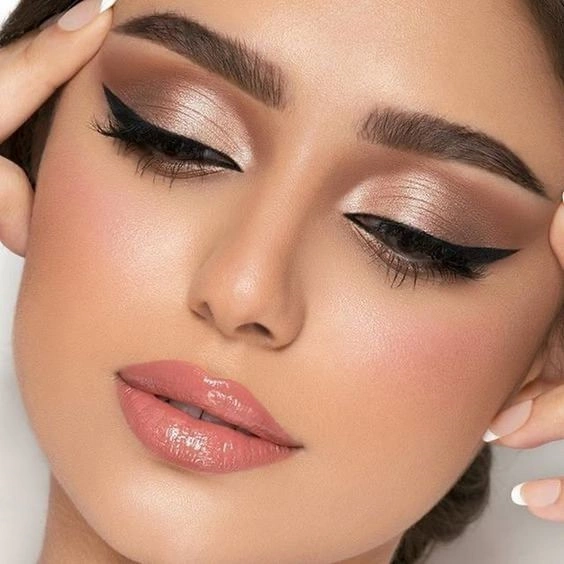 مدل آرایش چشم لایت اروپایی 7