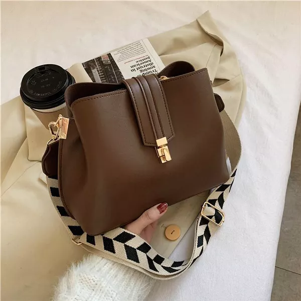 مدل کیف دوشی بزرگ زنانه 9