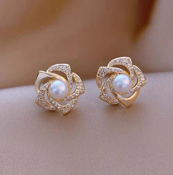 مدل گوشواره میخی ریز 10