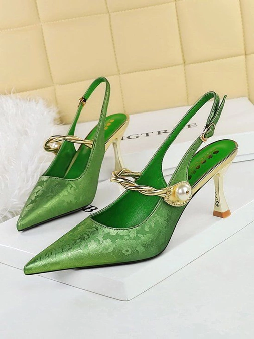 مدل کفش پاشنه گربه‌ ای 15