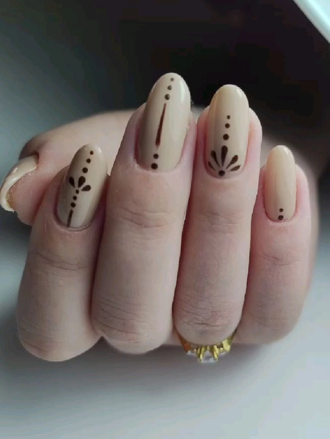 طرح حنا روی ناخن 21