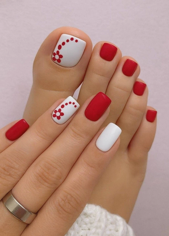 مدل ژلیش ناخن پا قرمز 16