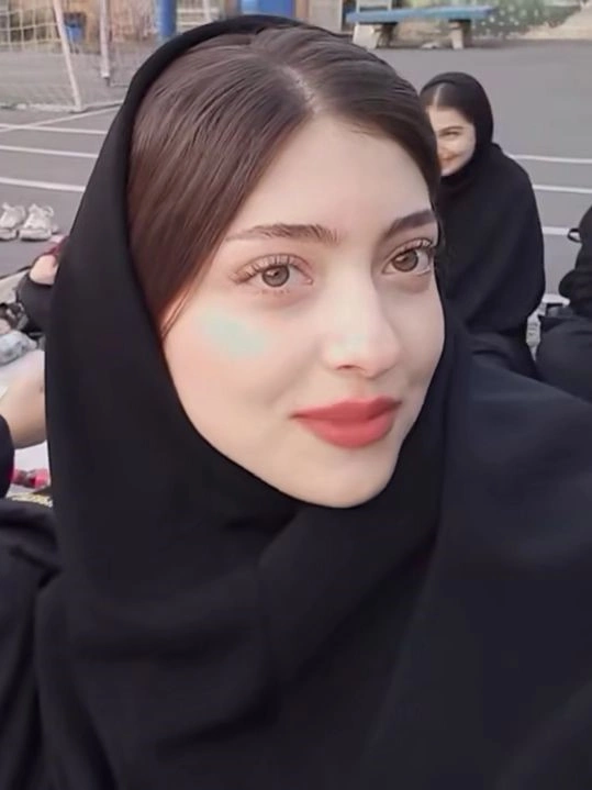 مدل موی زیر مقنعه 8